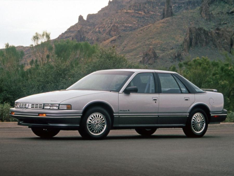 Oldsmobile Cutlass Supreme SL Sedan '1990